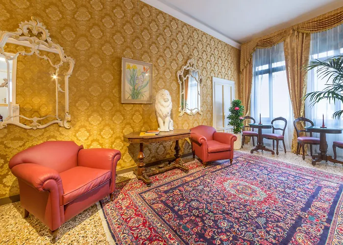 Friendly Venice Suites
