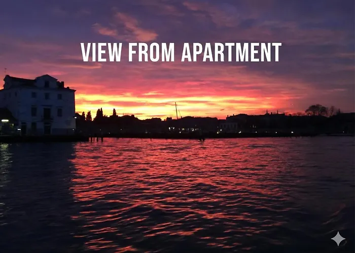 Harry'S Canal View